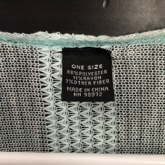 Light blue/green cover up - Picture 2 of 4